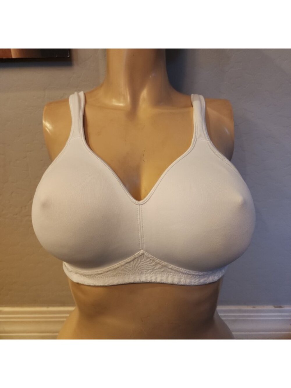 playtex 18 hour bra 38C  4049 White Wireless Unlined
